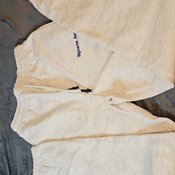 NWT Pretty Little Things Tall sports academy puff print Joggers Sweat Pants sz S - Picture 4 of 8